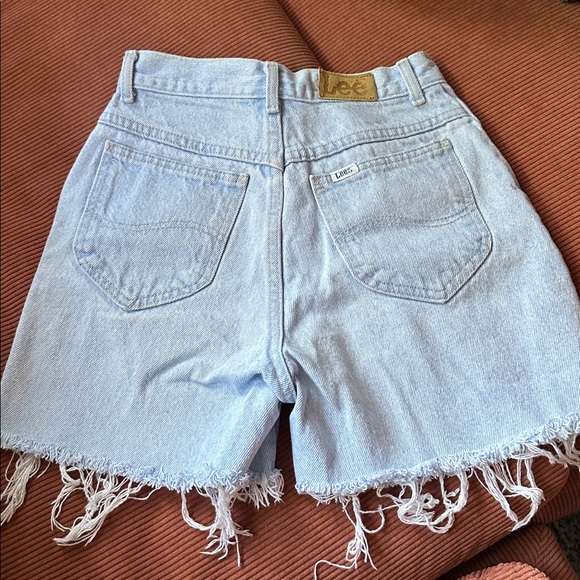 Vintage Lee Light Light Blue Frayed Denim Shorts - Picture 1 of 6